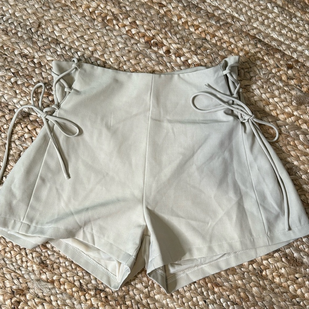 High waisted shorts with side ties